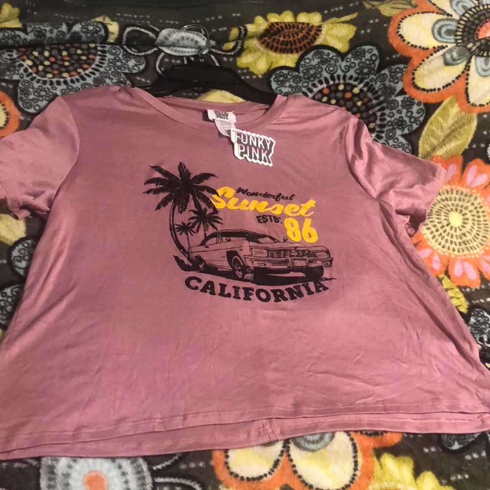 women’s shirt